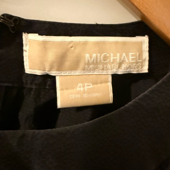 Michael Kors Silk Blouse Tank Sleeveless  Shirt Top Size 4P (Xs - S). - Picture 3 of 14